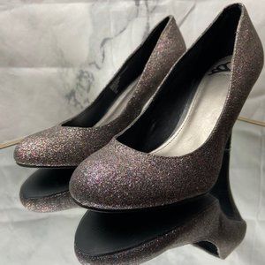 Fergalicious  Utopia Glitter Pumps
